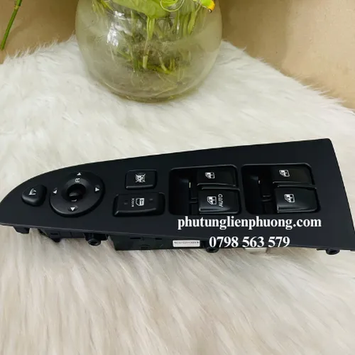 Công tắc nâng kính tổng Hyundai Avante chính hãng chất lượng mã 935702H0019P