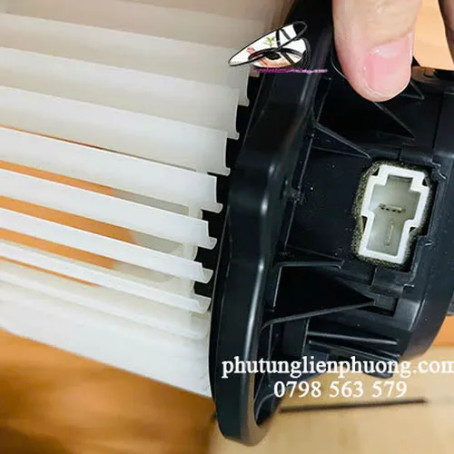 Quạt gió điều hòa KIA Morning chính hãng đời 2012-2014  Mã 971131Y000