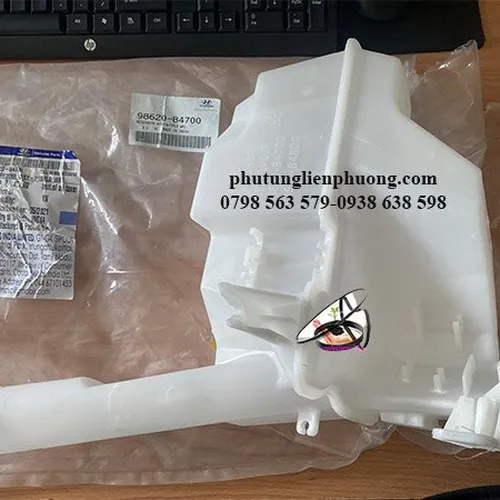 Bình nước rửa kính hyundai i10 chính hãng 98620-b4700