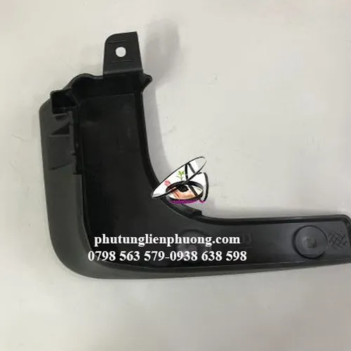 Chắn bùn bánh hyundai accent một sản phẩm chính hãng, mã 86832-1R000