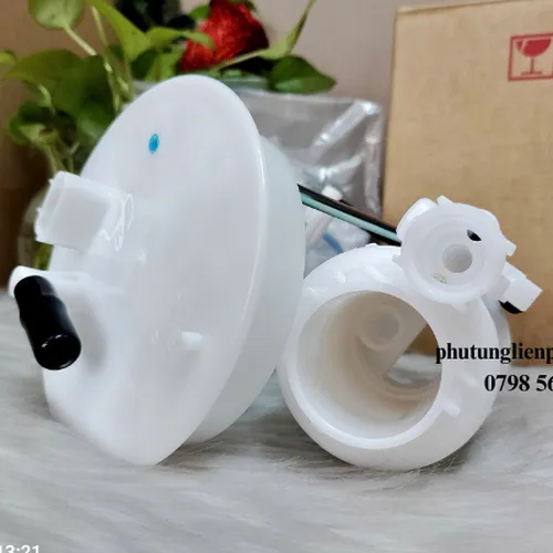 Lọc xăng xe Mazda 2, 3 chính hãng mã P53T-13-ZE0