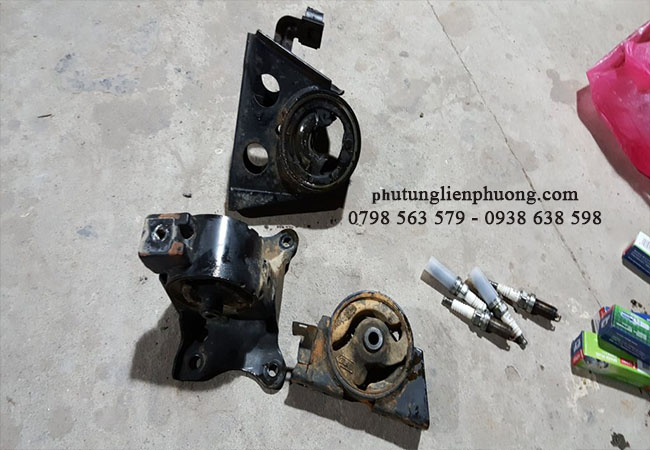 va chạm liên tục khiến chân máy ô tô dễ mài mòn va chạm liên tục khiến chân máy ô tô dễ mài mòn