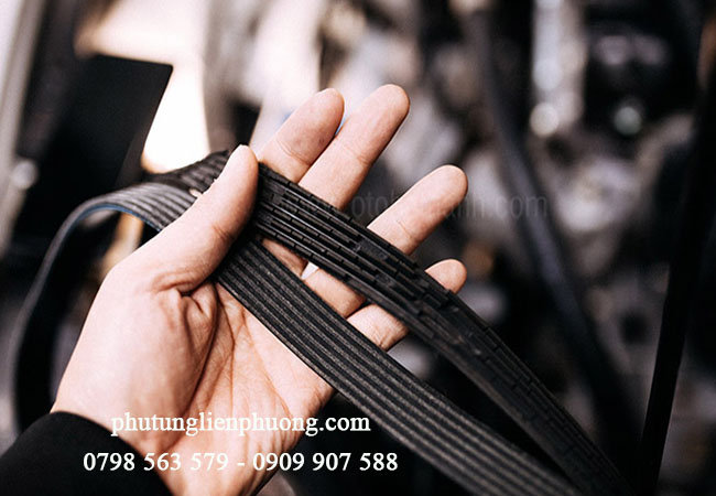 khi nhận thấy dây curoa có dấu hiệu mòn hoặc rách các bác nên thay ngay nhé khi nhận thấy dây curoa có dấu hiệu mòn hoặc rách các bác nên thay ngay nhé