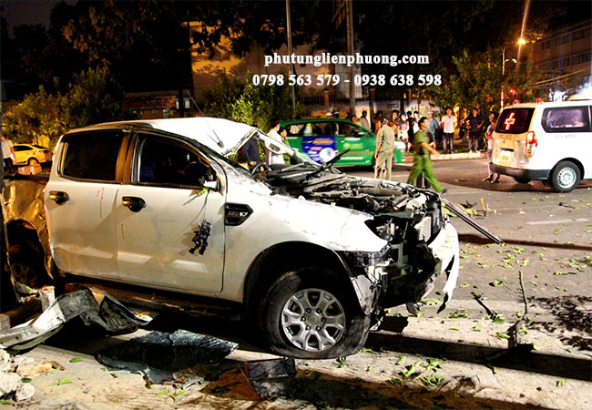 xe ford ranger sau tại nạn cần thay thế phụ tùng xe ford ranger sau tại nạn cần thay thế phụ tùng