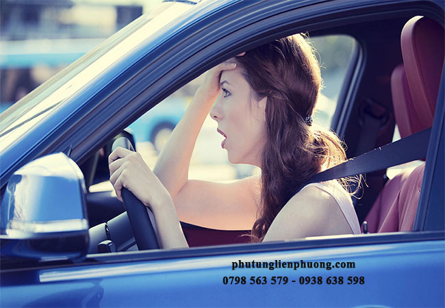 xe khó kiểm soát do những rung động khi lá côn xe innova hỏng xe khó kiểm soát do những rung động khi lá côn xe innova hỏng