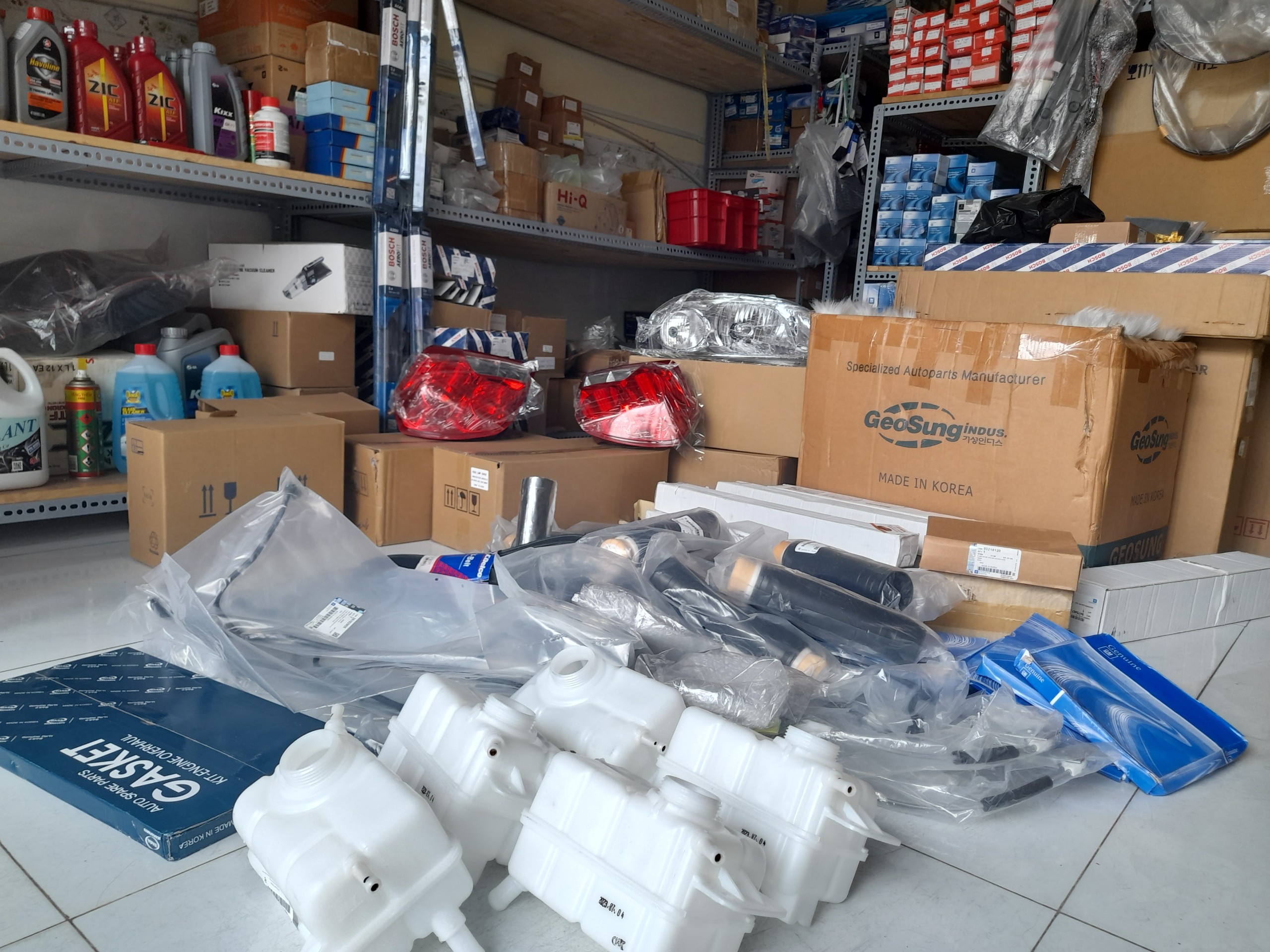 phân phối đa dạng hàng háo tại cửa hàng Liên Phương phân phối đa dạng hàng háo tại cửa hàng Liên Phương