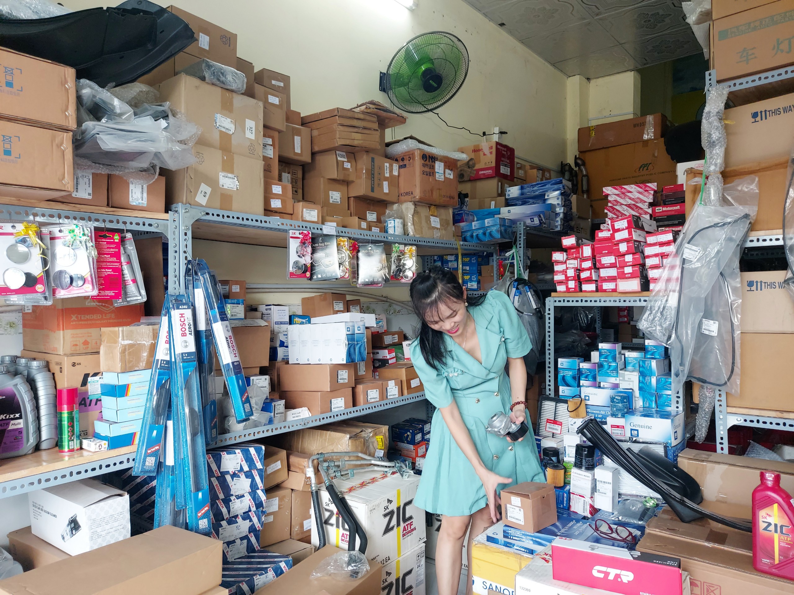 hãy cùng Liên Phương khám phá và trải nghiệm những món phụ tùng xe ford chính hãng, chất lượng nhé! hãy cùng Liên Phương khám phá và trải nghiệm những món phụ tùng xe ford chính hãng, chất lượng nhé!