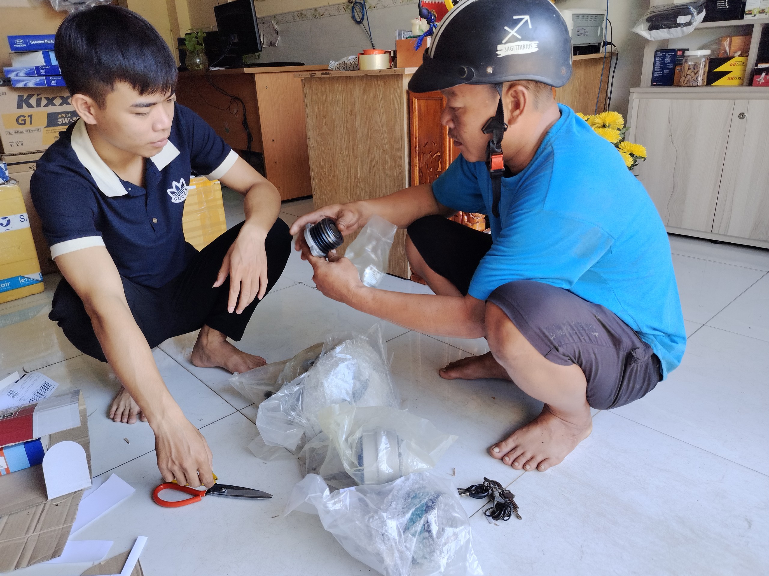 xem hàng tận mắt, mua hàng tận tay tại phụ tùng Liên Phương xem hàng tận mắt, mua hàng tận tay tại phụ tùng Liên Phương