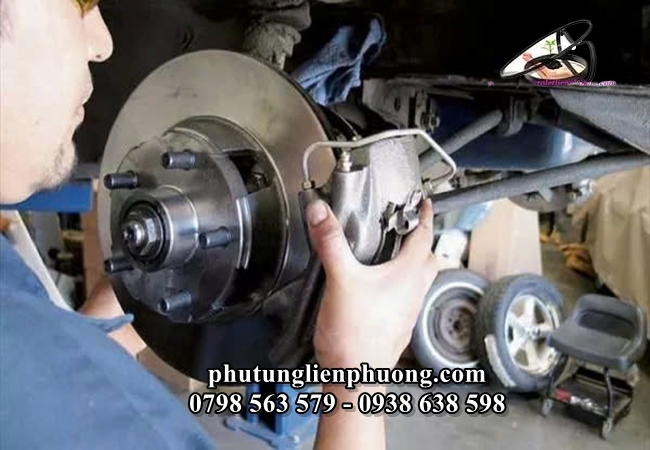 thay thế má phanh trước innova tại gara uy tín thay thế má phanh trước innova tại gara uy tín