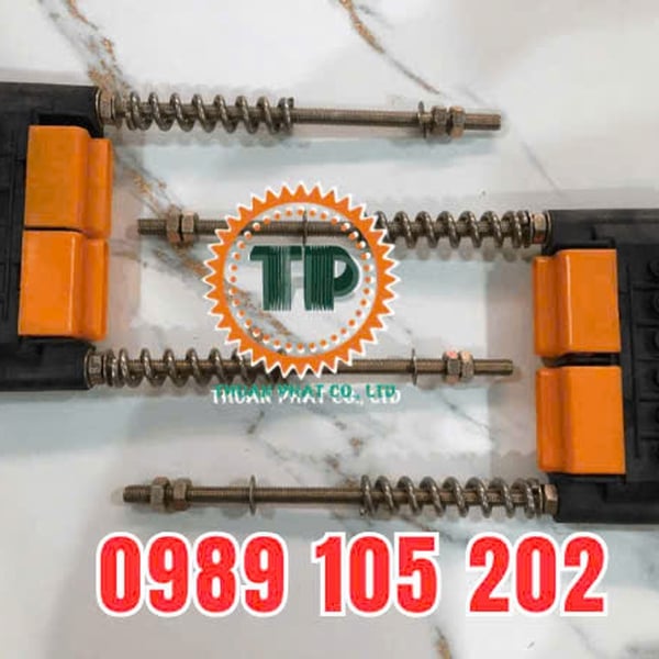 Căng ray điện cầu trục
