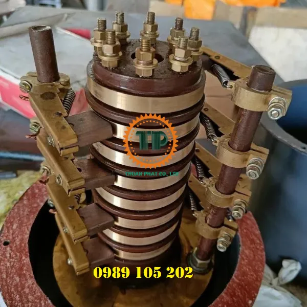 Cổ góp điện 8 pha