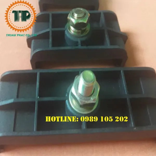 Kẹp ray điện an toàn 3P