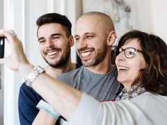 Làm sao để come out với gia đình khi bạn là Gay?