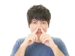 Tại sao vùng kín nam giới lại có mùi hôi khó chịu?