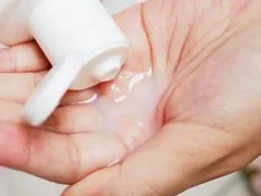 Nuốt phải gel bôi trơn có sao không?