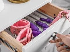 Mua Đồ Chơi Tình Dục Giá Rẻ: Bí Kíp Để Chọn Đúng, Dùng Đã, Không Lo “Đau Ví”