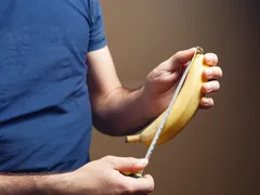 Kích Thước Có Thực Sự Quan Trọng Trong Chuyện Chăn Gối? Mr1985