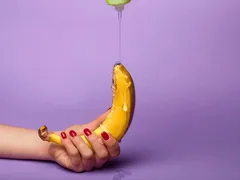 Có nên dùng gel bôi trơn khi thủ dâm?