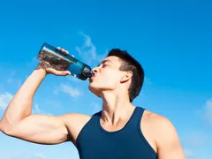 Một ly nước mỗi sáng giúp bạn khỏe hơn trong chuyện ấy! Mr1985