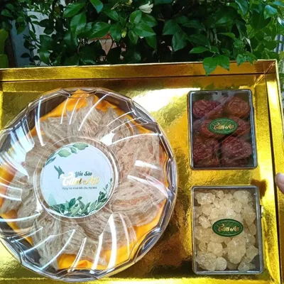 Hộp quà tổ yến 100 gam kèm thảo mộc chưng