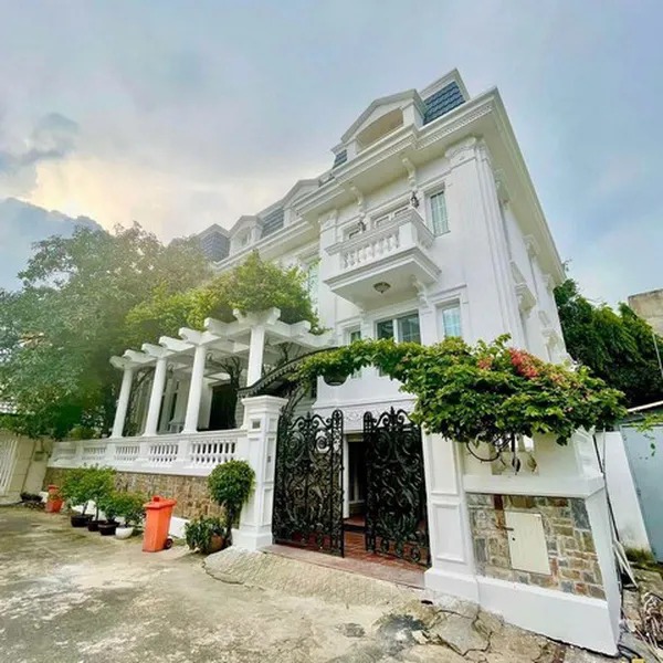 Biệt thự 250m2 giá 45 tỷ - Thảo Điền Biệt thự 250m2 giá 45 tỷ - Thảo Điền