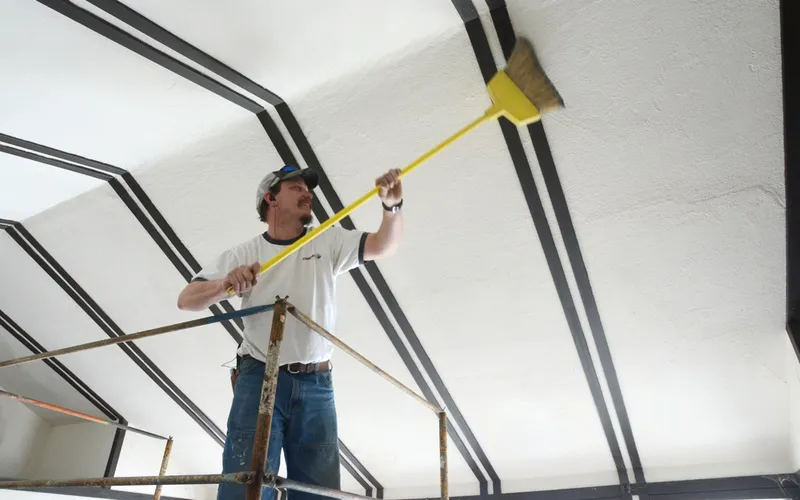 Dịch vụ quét màng nhện khu vực thang bộ: Giải pháp hiệu quả cho không gian sống sạch sẽ