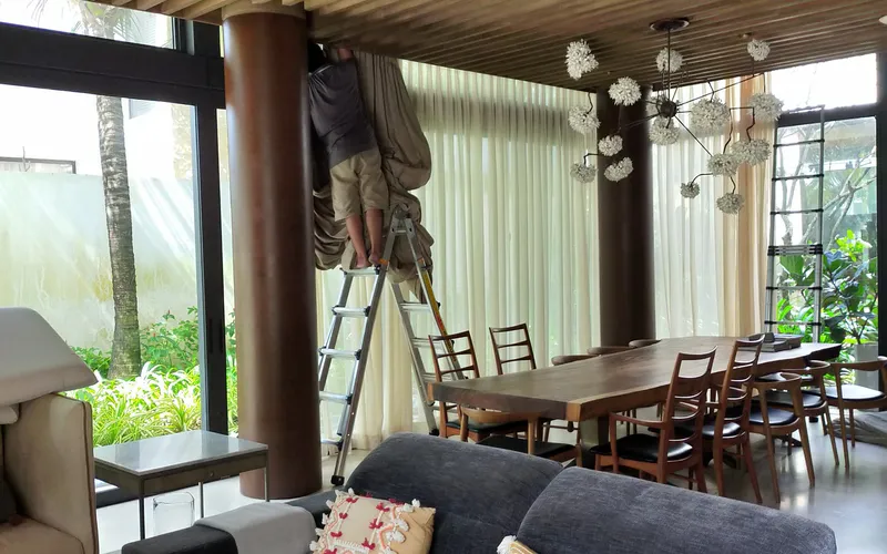 Dịch vụ giặt màn cửa - Bí quyết giữ cho ngôi nhà luôn sạch sẽ