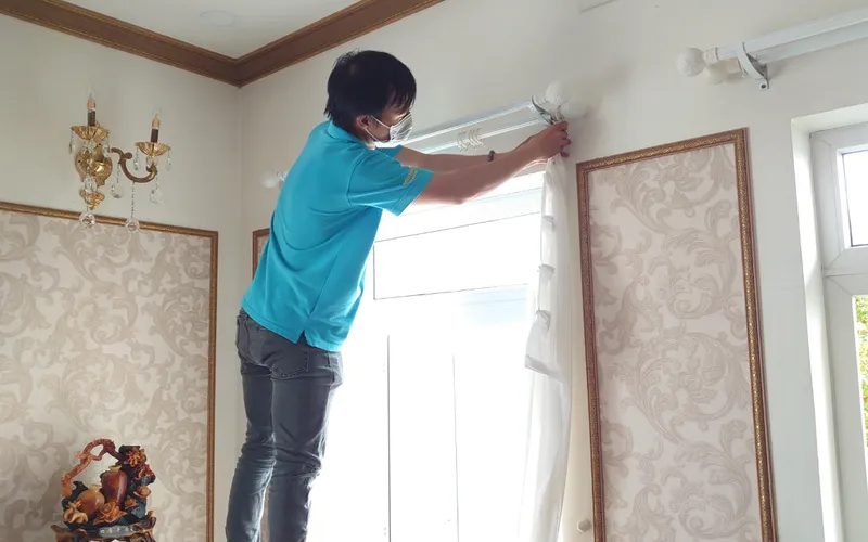 Dịch vụ giặt màn cửa tại nhà chuyên nghiệp, giá tốt từ 150K