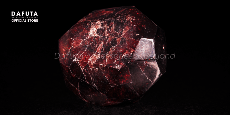 Những điều thú vị nhất trong cuộc sống gắn liền với năng lượng đá Garnet
