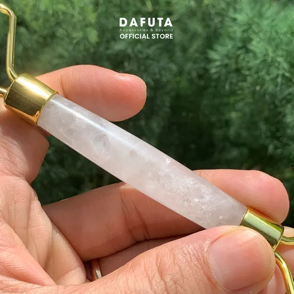 Thanh Lăn Massage Thạch Anh Trong Tự Nhiên Đạt Chuẩn PNJ Lab