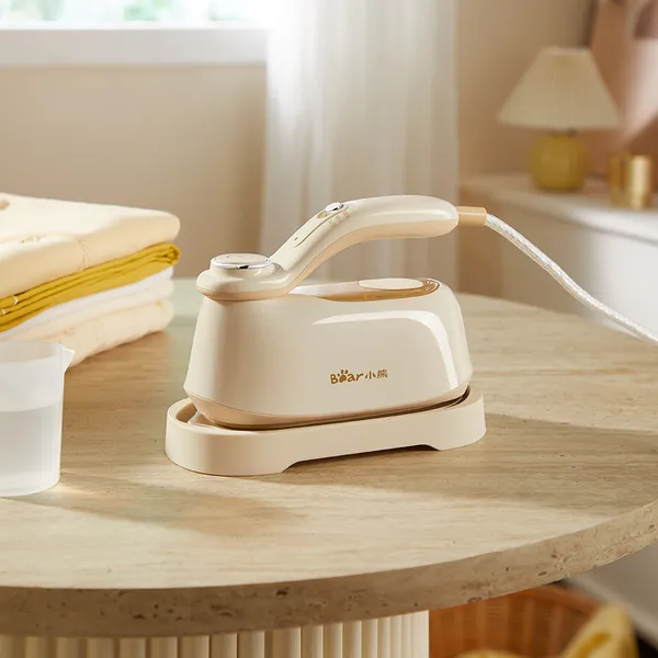 Bàn ủi hơi nước cầm tay Bear DYD-B15M5