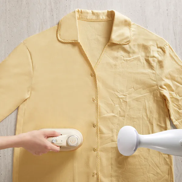 Bàn ủi hơi nước cầm tay Bear DYD-B15M5