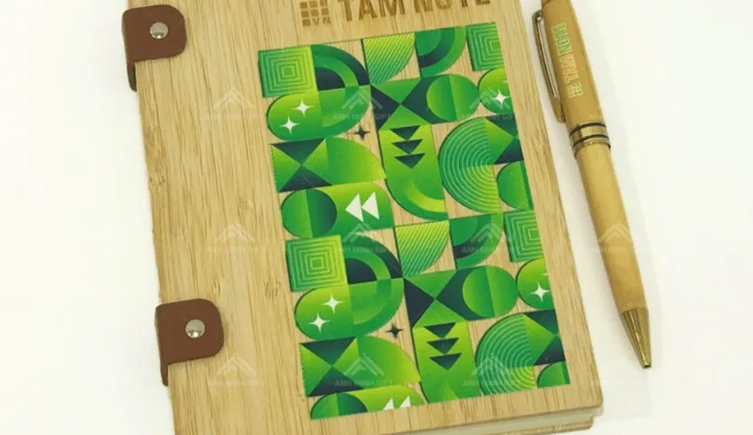 Bút gỗ quà tặng doanh nghiệp khắc tên theo yêu cầu