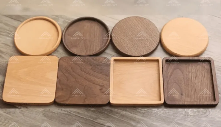 Tại sao nên chọn bộ lót ly gỗ in logo làm quà tặng đối tác năm 2026?