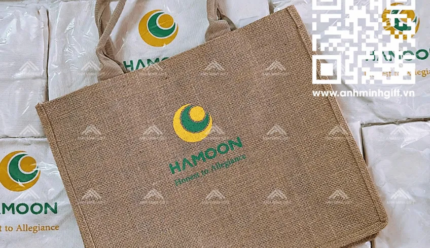 Lí do túi vải bố là lựa chọn hàng đầu cho các sự kiện ra mắt mỹ phẩm