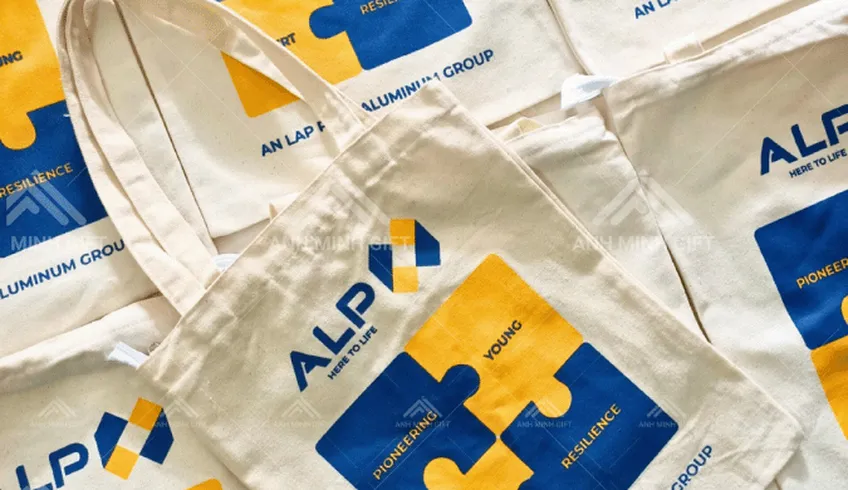 Dịch vụ cung cấp túi vải quà tặng sỉ tận gốc cho doanh nghiệp