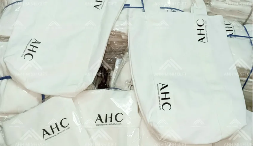 Túi vải quà tặng in logo cho trung tâm tiếng Anh