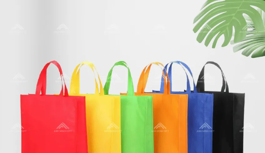 Lí do doanh nghiệp nên dùng túi vải không dệt làm quà tặng thương hiệu