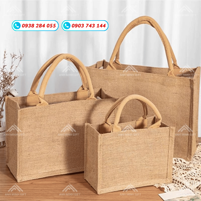 Xưởng sản xuất túi vải đay số lượng lớn giá sỉ tận gốc – Liên hệ Anh Minh Gift ngay!