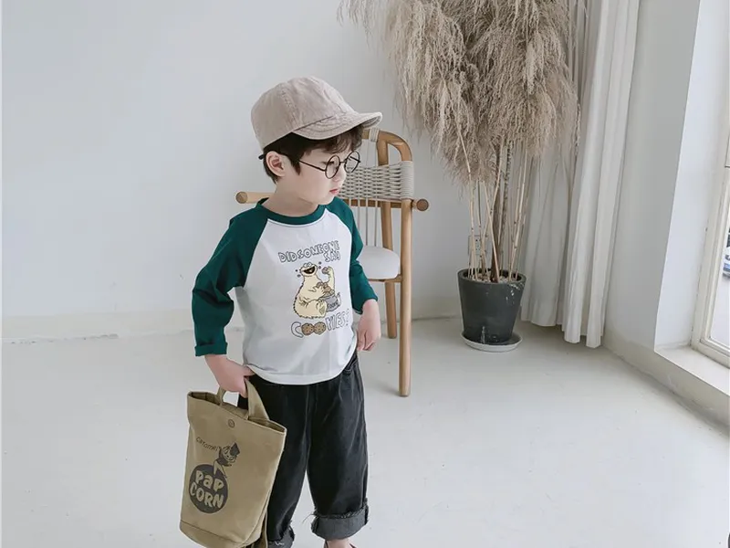 QUẦN JEANS TRẺ EM HÀN QUỐC DÁNG SUÔNG (ĐEN)