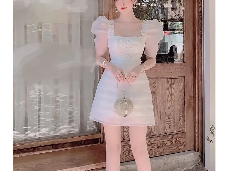 ĐẦM DỰ TIỆC CỔ VUÔNG TAY BỒNG (TRẮNG)