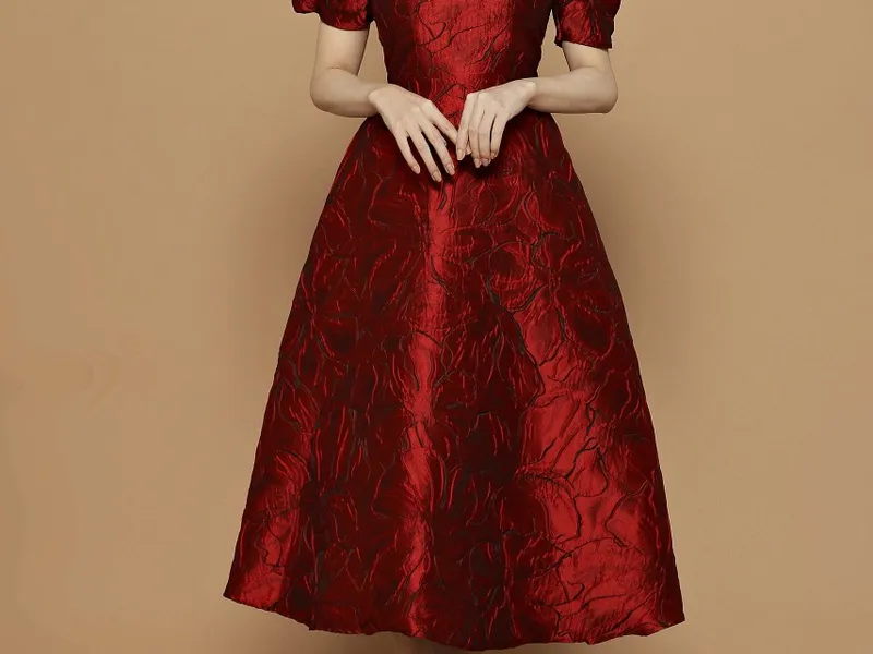 ĐẦM GẤM DỰ TIỆC PHỐI TAY PHỒNG CAO CẤP (ĐỎ)