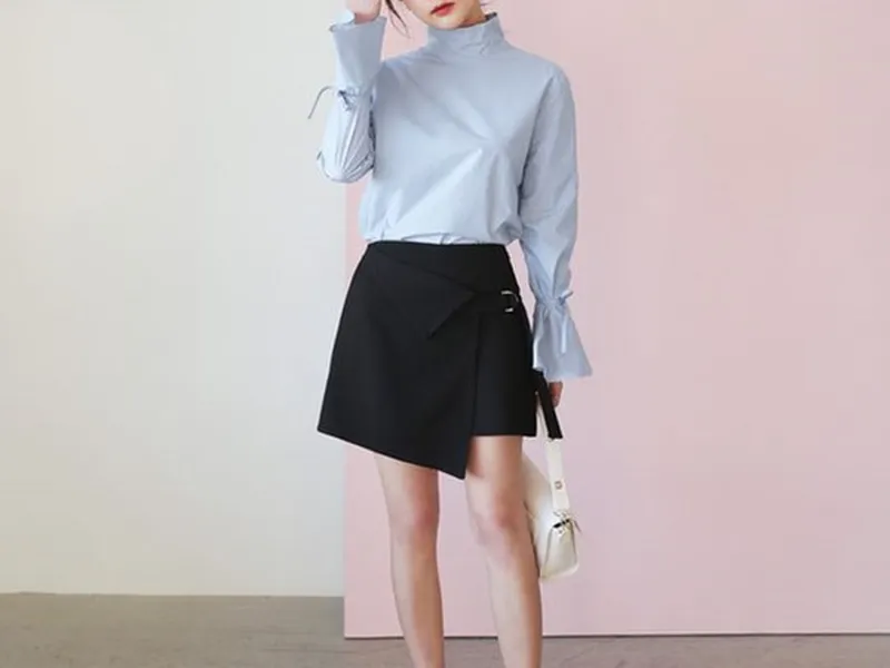 CHÂN VÁY NGẮN XẺ VẠT HÀN QUỐC (ĐEN)