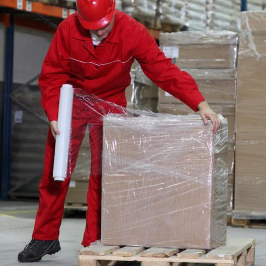 Màng PE được quấn bằng tay