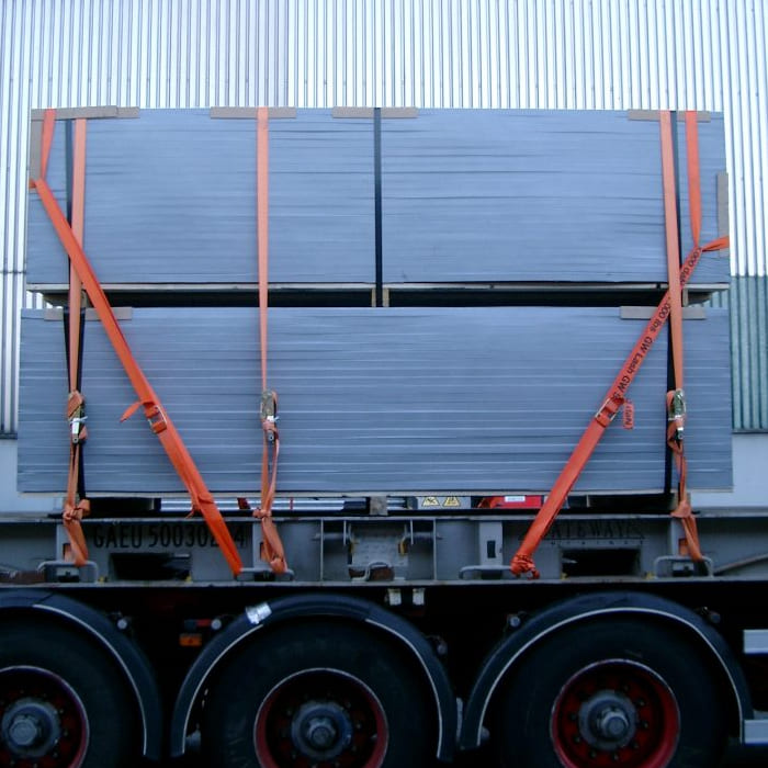 Tìm hiểu dây chằng hàng tăng đơ móc J