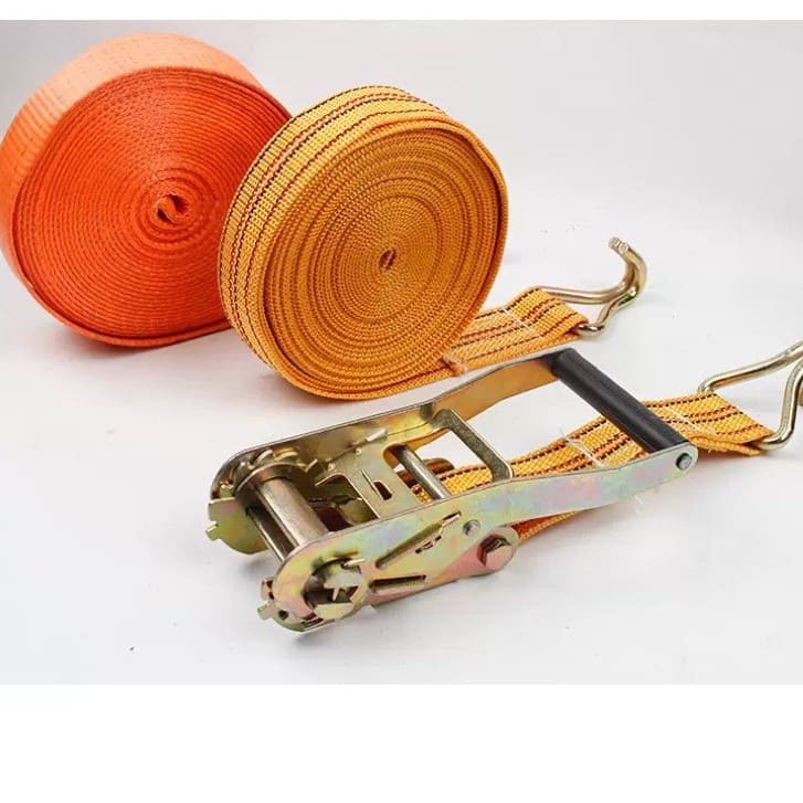 Cách ràng vali lên xe máy