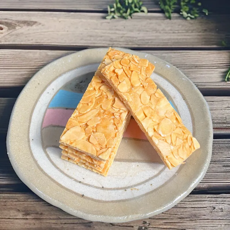 Bánh Ngói Hạnh Nhân 200gr - Myun Food Ẩm Thực Buôn Mê
