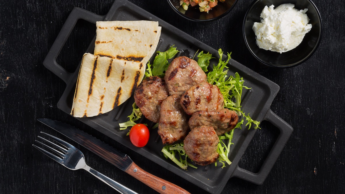 Bò viên Happy Cow nướng BBQ cho tiệc gia đình