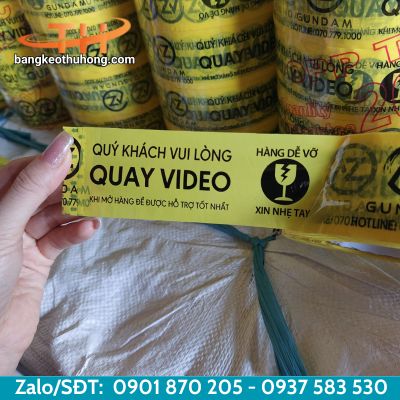 Băng keo in chữ hàng dễ vỡ rõ nét Băng keo in chữ hàng dễ vỡ rõ nét