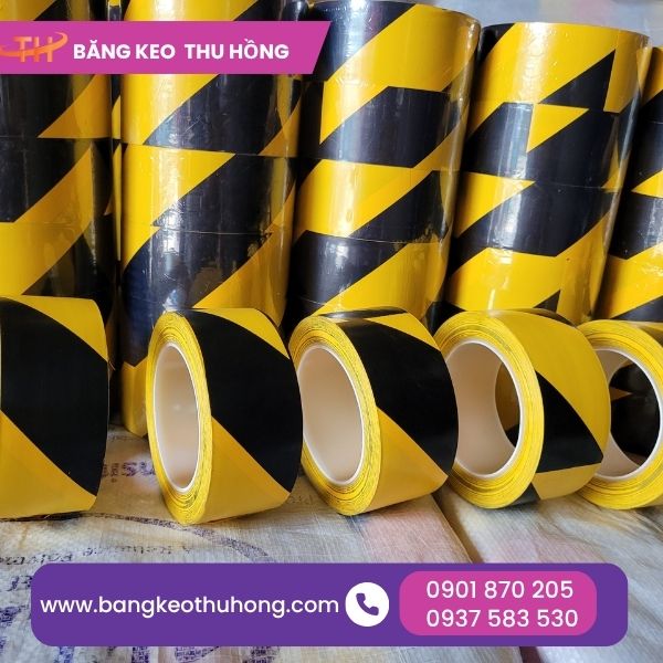 Băng dính cảnh báo vàng đen bám dính mọi bề mặt Băng dính cảnh báo vàng đen bám dính mọi bề mặt